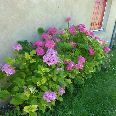 Gîte Pôëzat, 4 pièces, 6 personnes - FR-1-489-37 Poezat Exterior foto