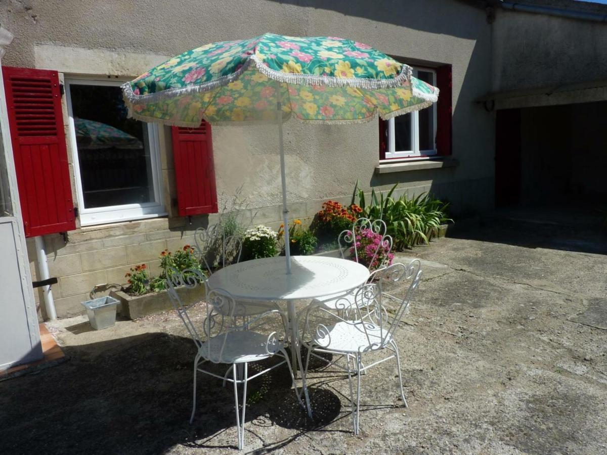 Gîte Pôëzat, 4 pièces, 6 personnes - FR-1-489-37 Poezat Exterior foto