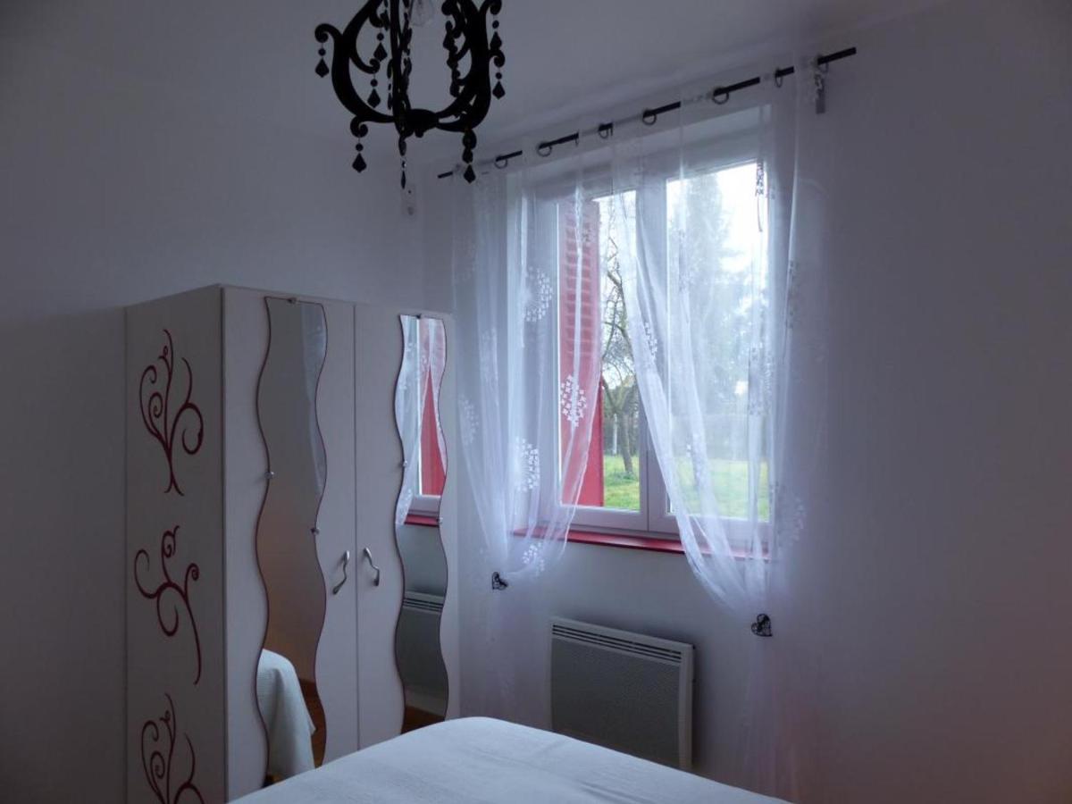 Gîte Pôëzat, 4 pièces, 6 personnes - FR-1-489-37 Poezat Exterior foto